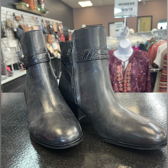 Women’s Coach Boots Booties Size 6 - Picture 2 of 12